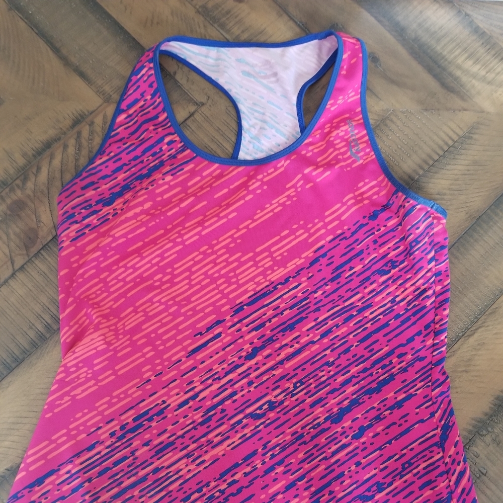 Saucony running tank